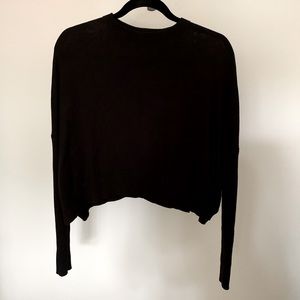 Urban Outfitters cropped sweater, crew neck, ribbed sleeves, small